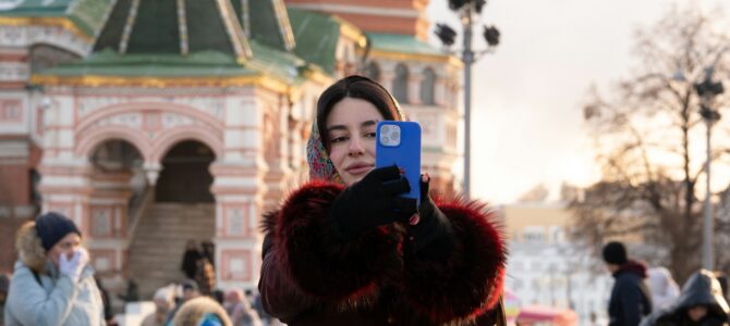 Garder le contact pendant un voyage en Russie : applications de messagerie et d’appel